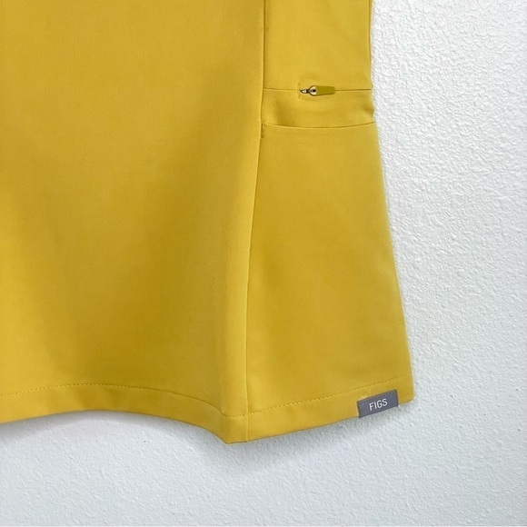 NWT Figs Limited Edition Inala Slim Notch Collar Scrub Top Gold XXS - Picture 13 of 16